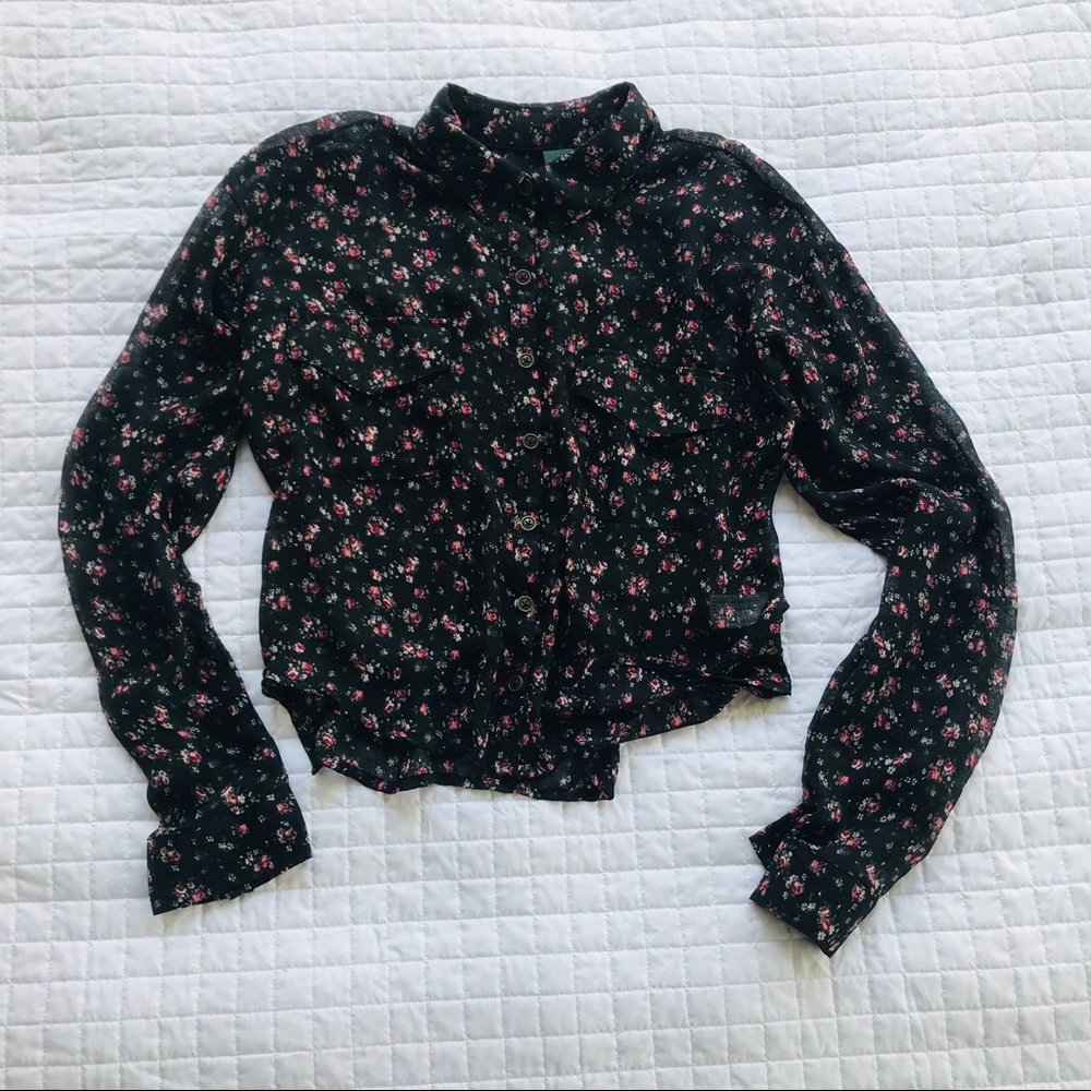 🔥 3 for $25 🔥 Button-down Floral top, size S